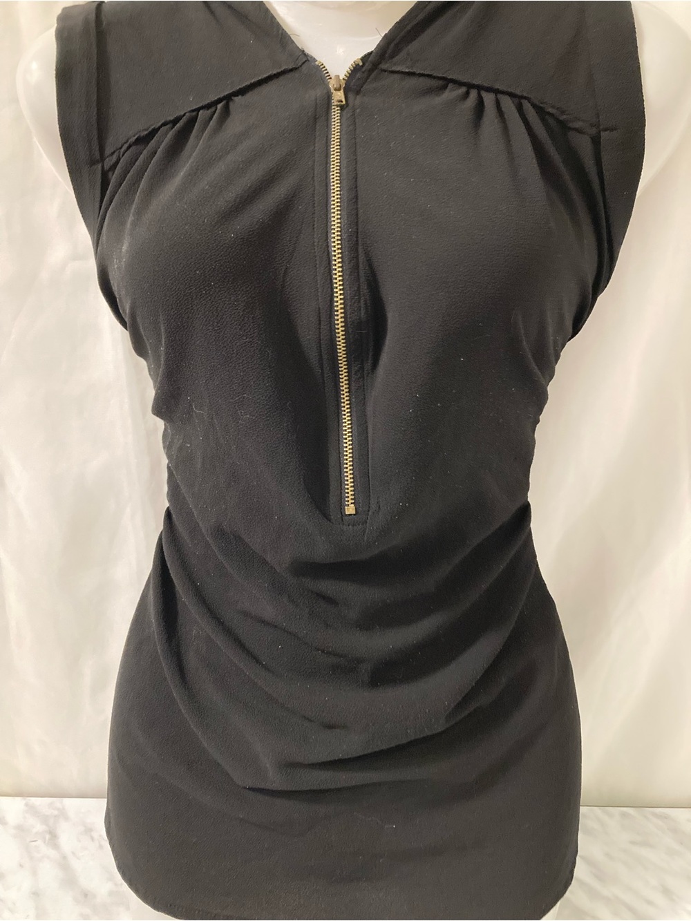 Suzy Shier Black Gold Zip Sleeveless Ruched Top XL Y2K